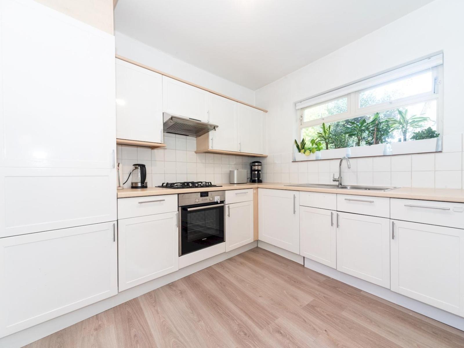 Pass The Keys Comfort Style - Near Notting Hill Apartment *